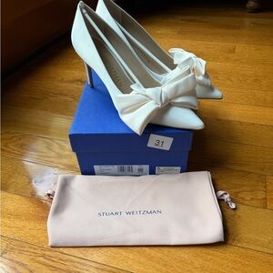 Stuart Weitzman Ivory Heels with Bow